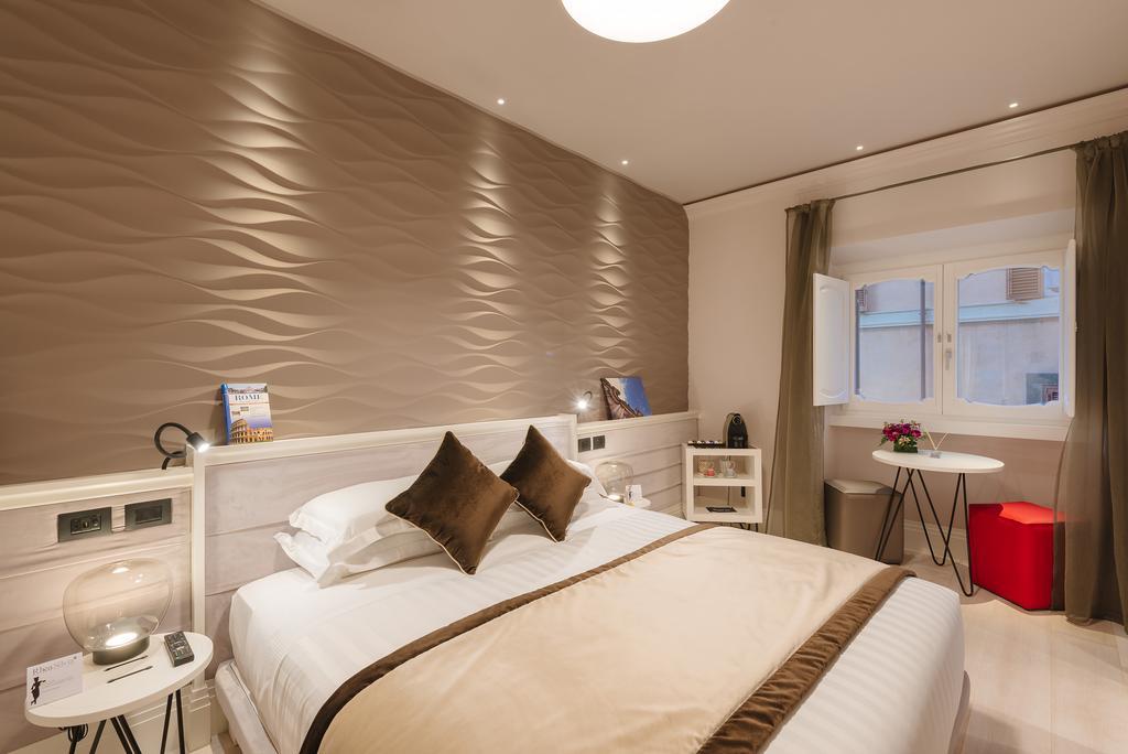 Rhea Silvia Luxury Navona 2*